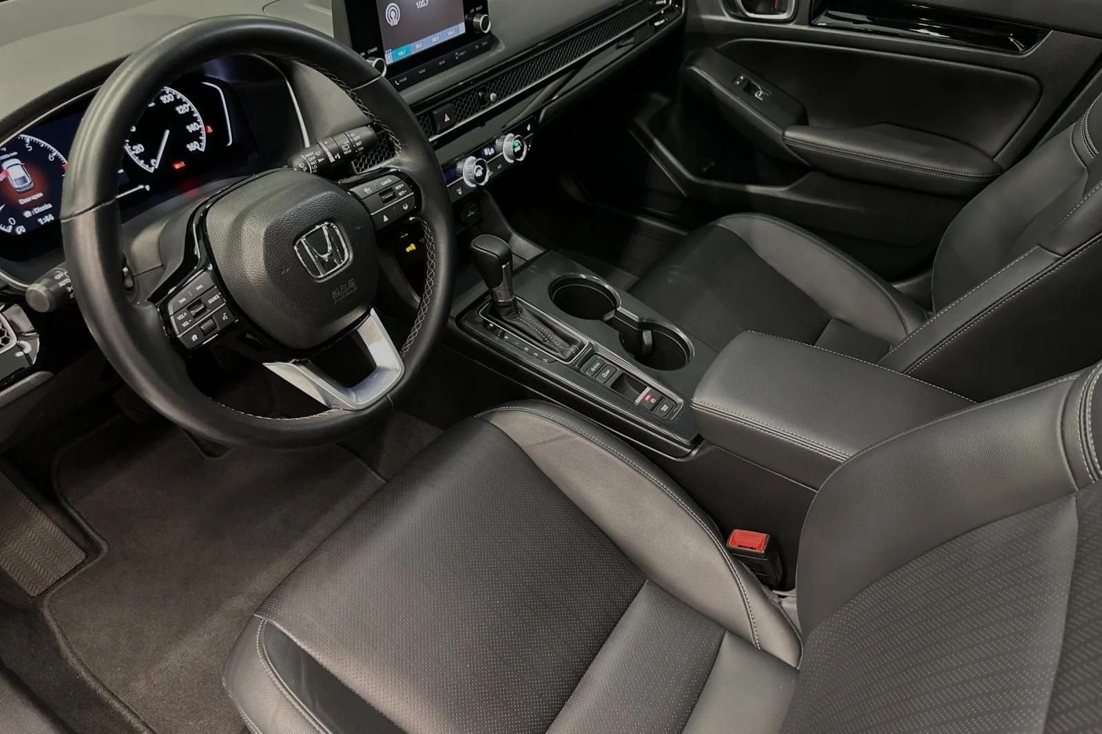 2024 Honda Civic Hatchback EX-L - Photo 7